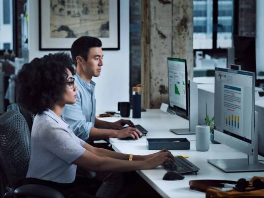 Sicherheit ohne Stillstand: Wer gibt das Firmware-Update frei?