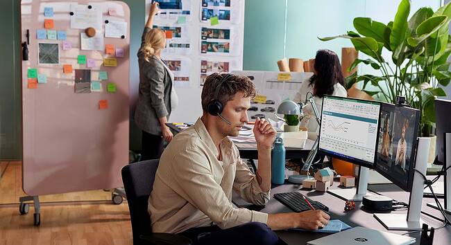 Hybrid Work neu gedacht: Erkenntnisse aus der Studie „Future Workplace 2025“
